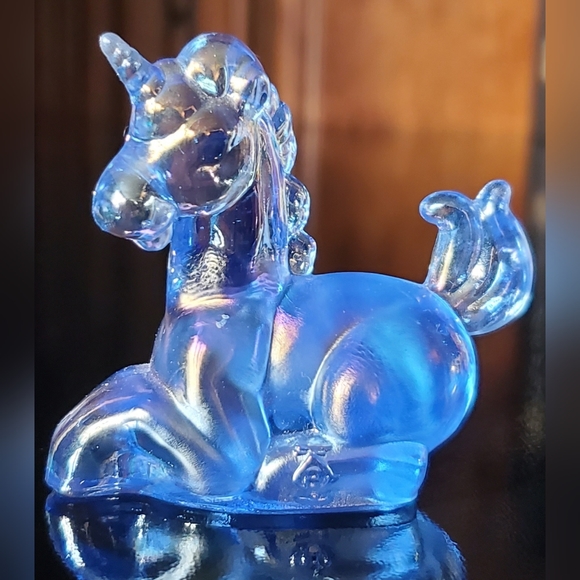 Vntg Boyd Irredescent Glass Little Lucky the Unicorn 🦄 - Picture 3 of 12